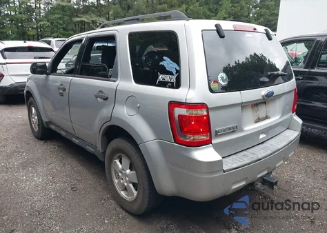 2012 Ford Escape Xlt z USA, uszkodzony, nr VIN 1FMCU9D75CKB66368